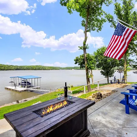 For The View - Great Location With Lakeside Launchpad